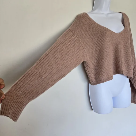 Free People Elias V Neck Cashmere Sweater Size XS Taupe Oversized Quiet Luxury - Picture 3 of 13